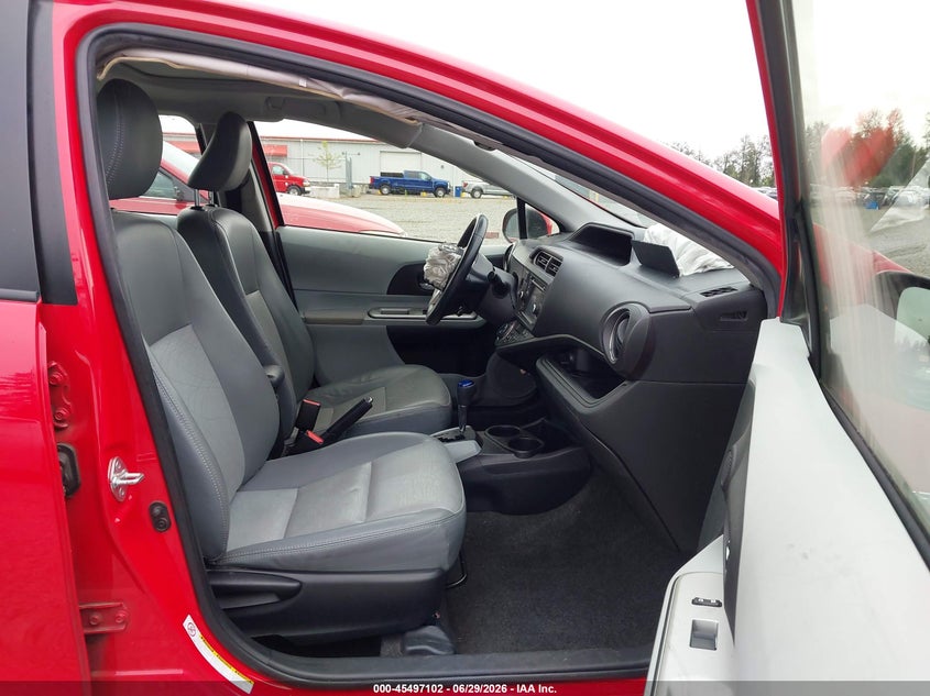 2013 Toyota Prius C Four VIN: JTDKDTB32D1052915 Lot: 45497102