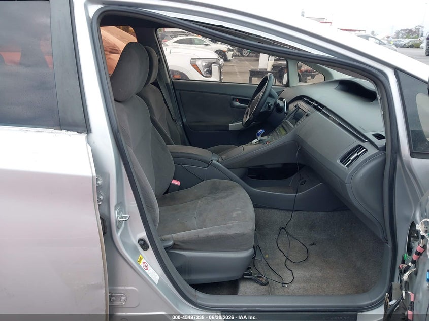 2011 TOYOTA PRIUS auction photo 5