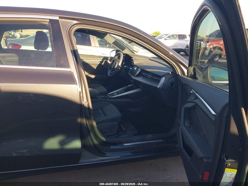 2023 AUDI A3 PREMIUM 40 TFSI FRONT-WHEEL DRIVE S TRONIC — Фото 5