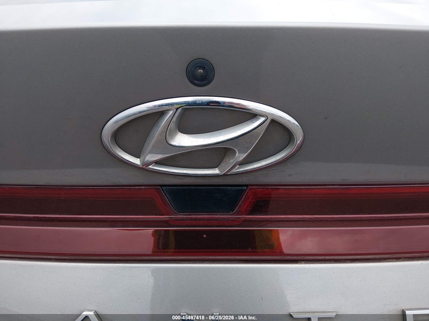 2023 HYUNDAI ELANTRA auction photo 6