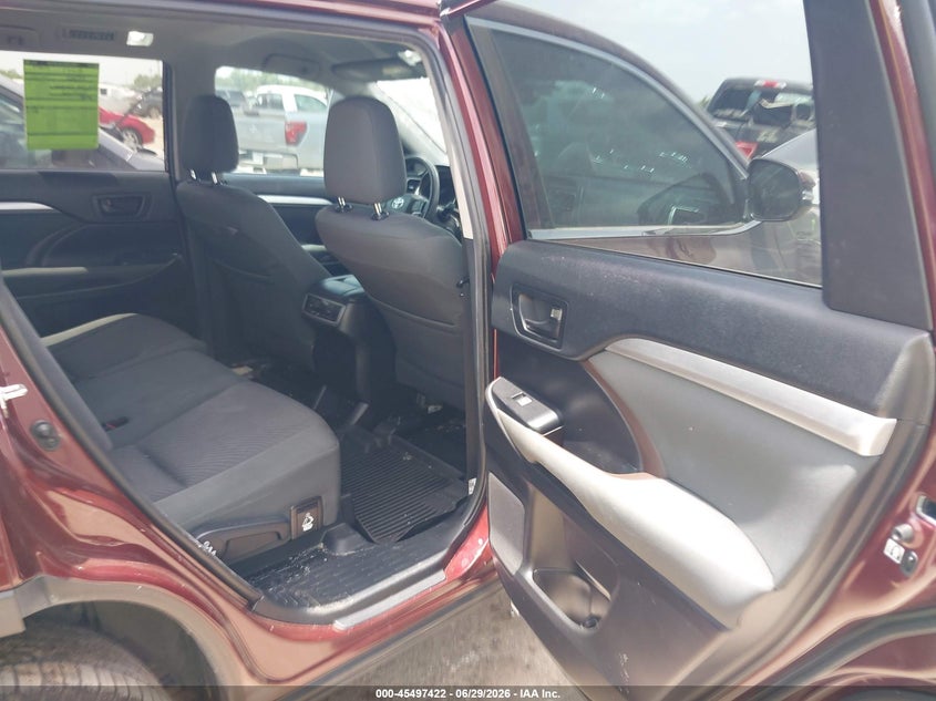 2019 TOYOTA HIGHLANDER auction photo 8
