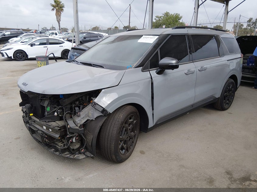 2026 KIA CARNIVAL MPV HYBRID auction photo 2
