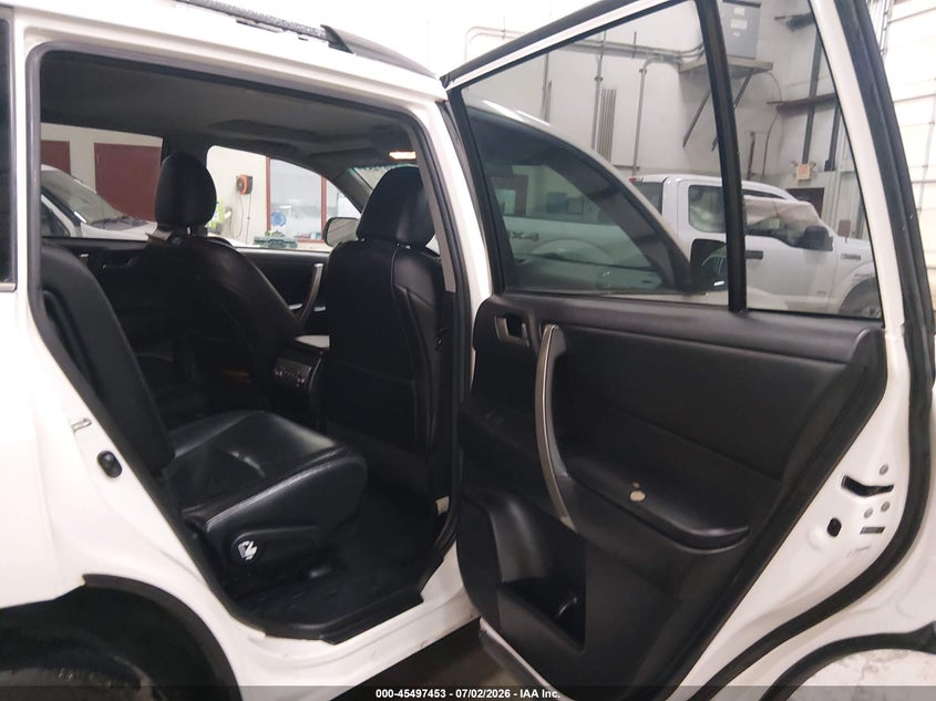 2012 TOYOTA HIGHLANDER auction photo 8