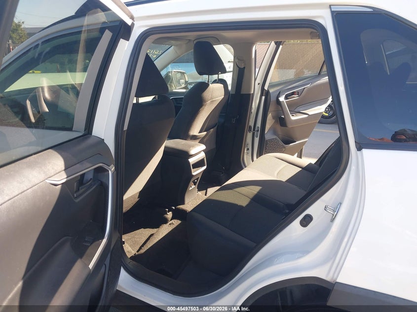 AtlanticExpress - Toyota RAV4