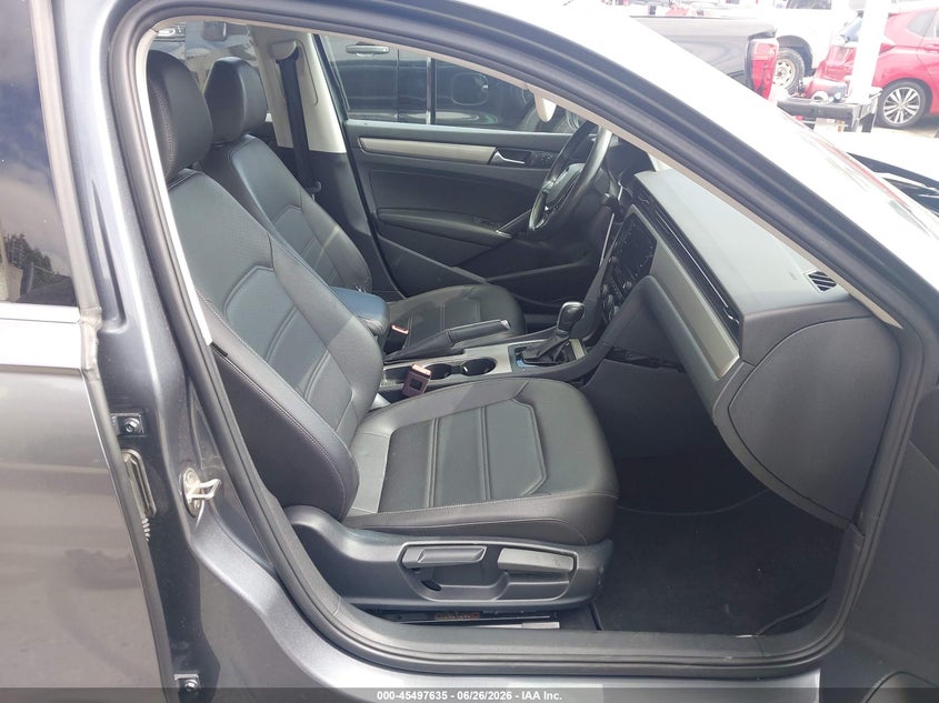 2020 VOLKSWAGEN PASSAT SEDAN 2.0L I-4 DI, DOHC, VVT, TURBO, 174HP