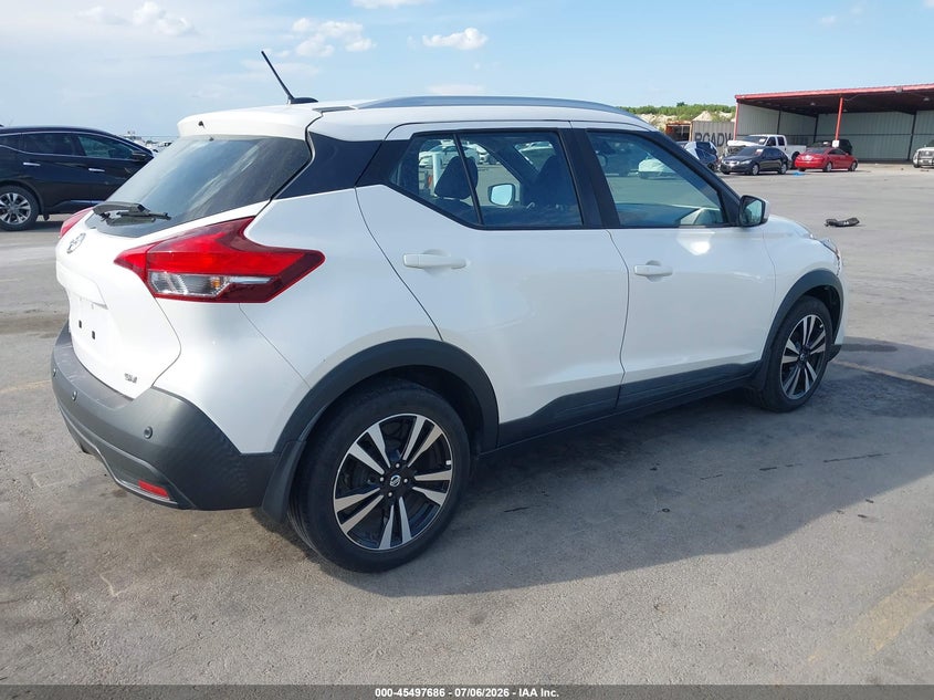 2020 NISSAN KICKS auction photo 4