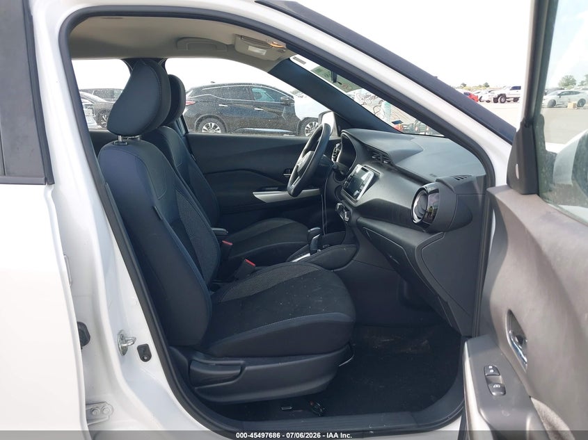 2020 NISSAN KICKS auction photo 5