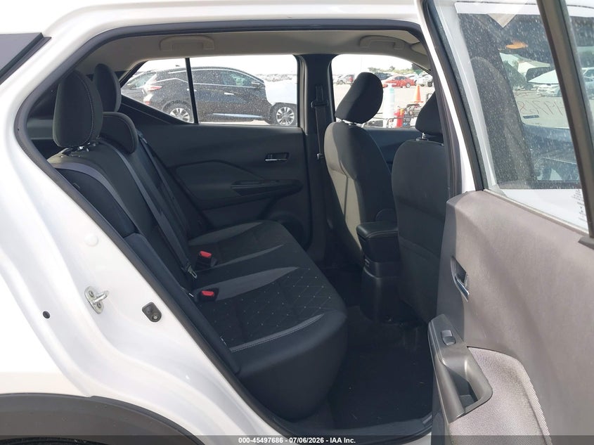 2020 NISSAN KICKS auction photo 8