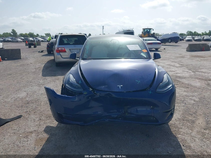 TESLA MODEL Y - zdjęcie 11