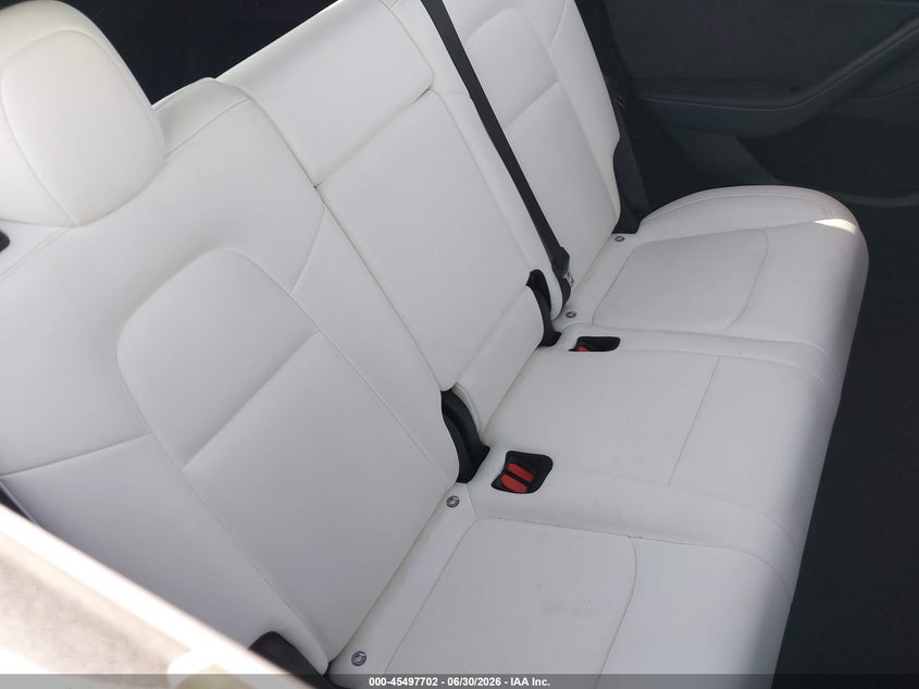 TESLA MODEL Y - zdjęcie 8