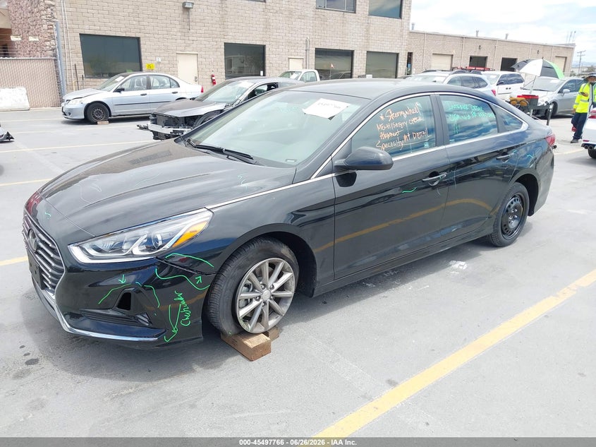2019 HYUNDAI SONATA auction photo 2