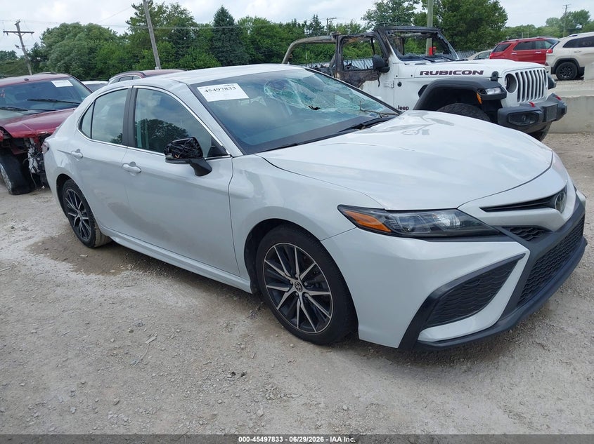 2023 Toyota Camry  (VIN: 4T1G11AKXPU142842)