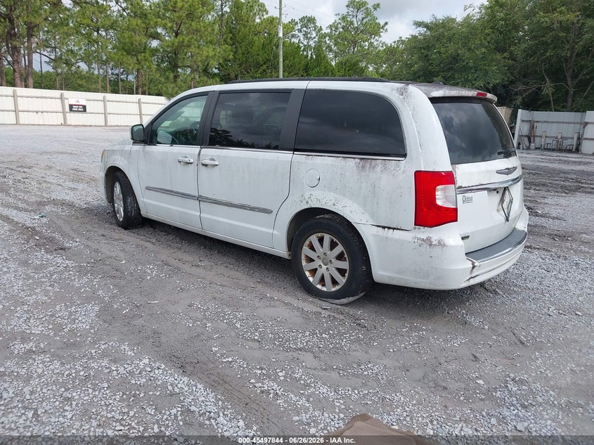 2014 CHRYSLER TOWN & COUNTRY auction photo 3
