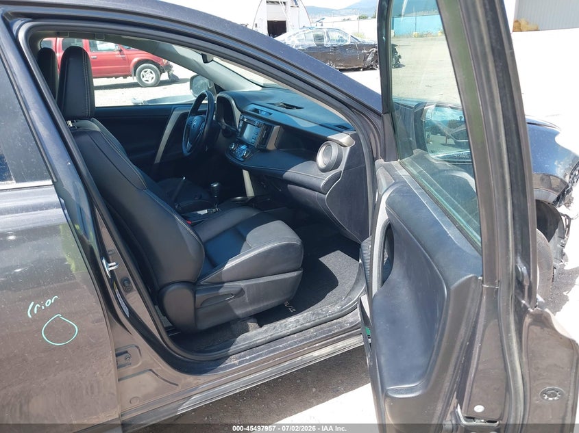 2015 TOYOTA RAV4 auction photo 5