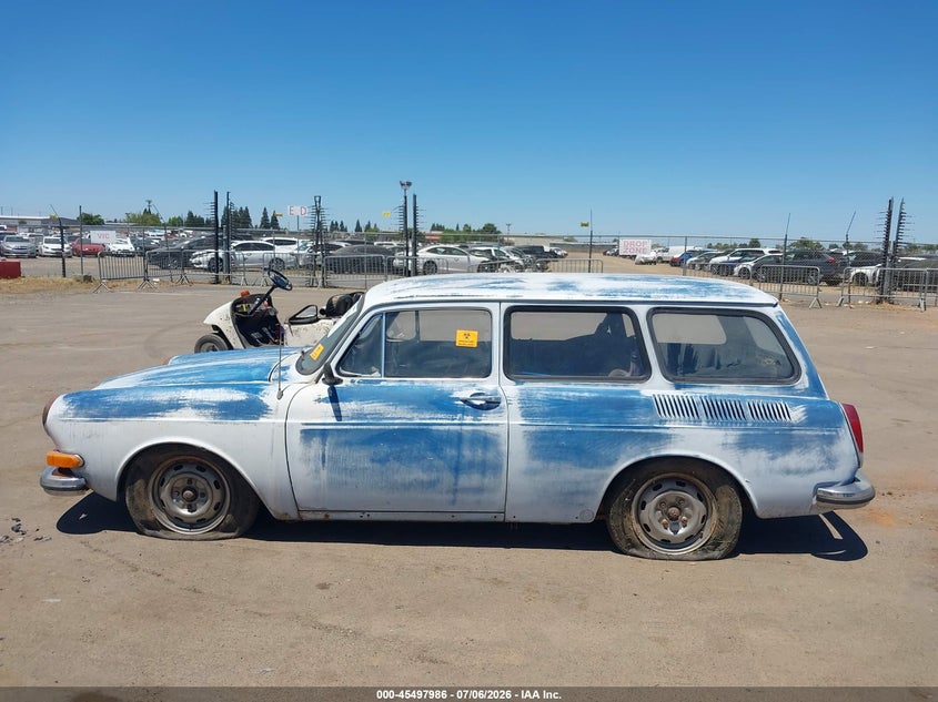 AtlanticExpress - Volkswagen Squareback Sedan