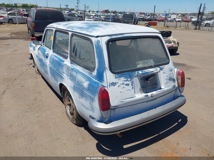 AtlanticExpress - Volkswagen Squareback Sedan