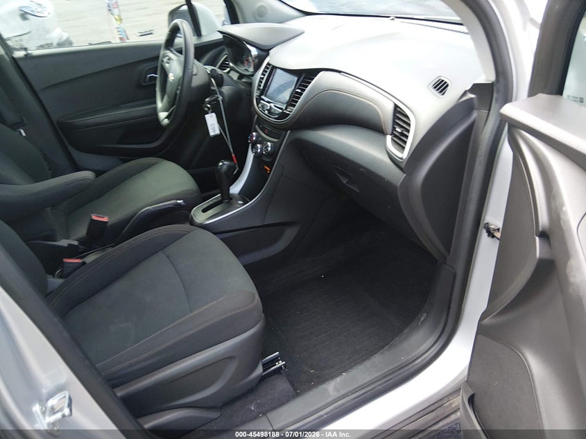 2020 CHEVROLET TRAX auction photo 5