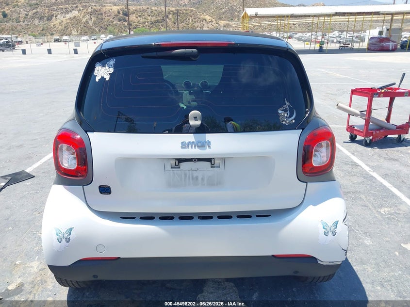 2018 Smart Fortwo Electric Drive Passion VIN: WMEFJ9BA2JK326410 Lot: 45498202