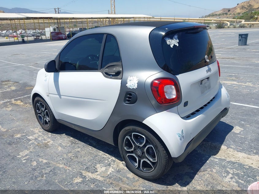 VIN: WMEFJ9BA2JK326410 2018 SMART FORTWO ELECTRIC DRIVE PASSION