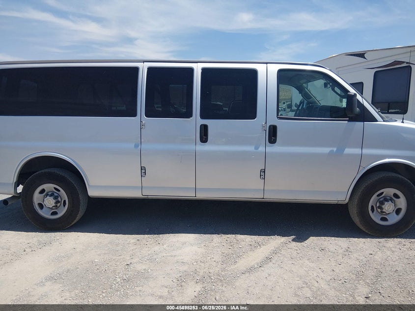 2020 Chevrolet Express Passenger Rwd 3500 Extended Wheelbase Ls VIN: 1GAZGNFP7L1237547 Lot: 45498253