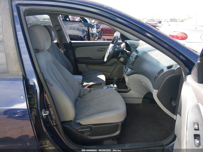 2010 HYUNDAI ELANTRA auction photo 5
