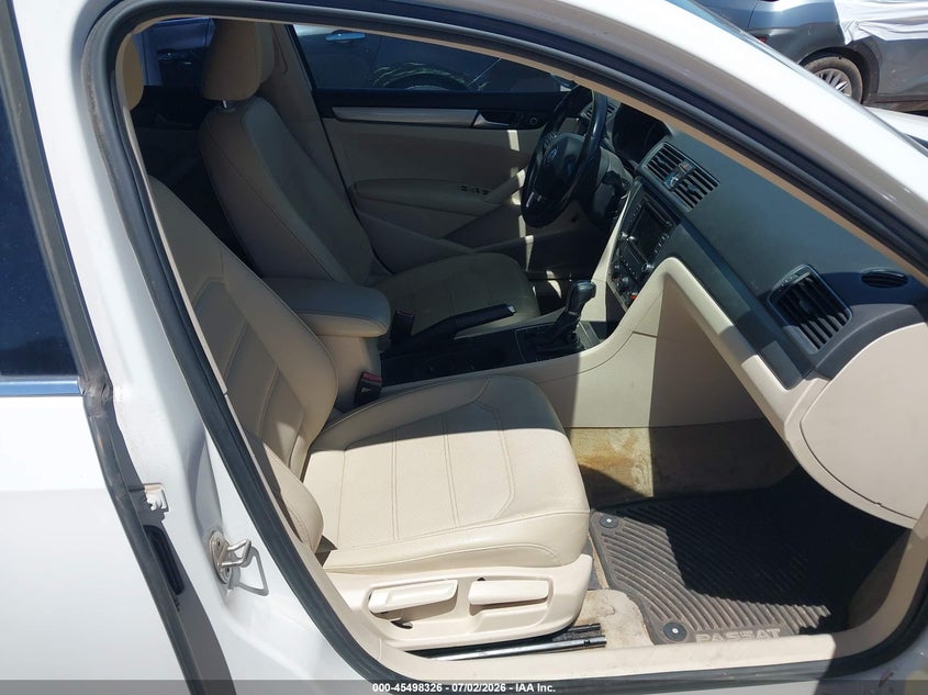 2015 VOLKSWAGEN PASSAT auction photo 5