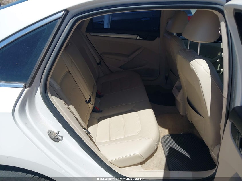 2015 VOLKSWAGEN PASSAT auction photo 8