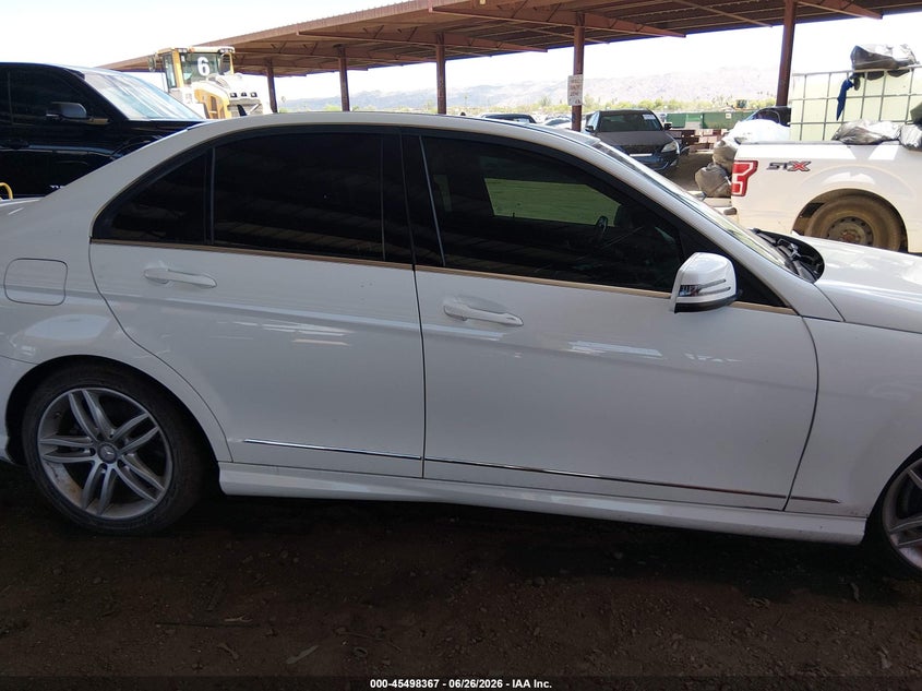 MERCEDES-BENZ C 250 2014 VIN WDDGF4HB1EA962678