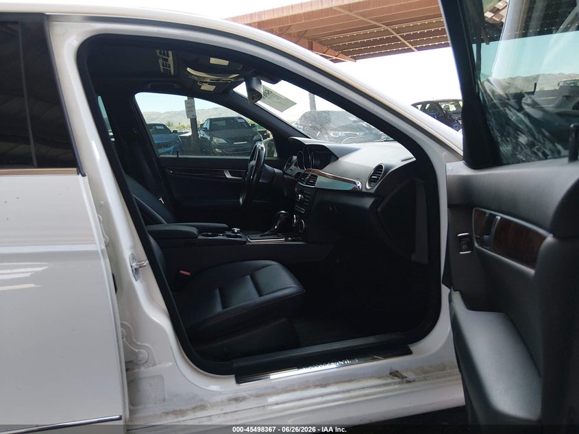 MERCEDES-BENZ C 250 2014 VIN WDDGF4HB1EA962678