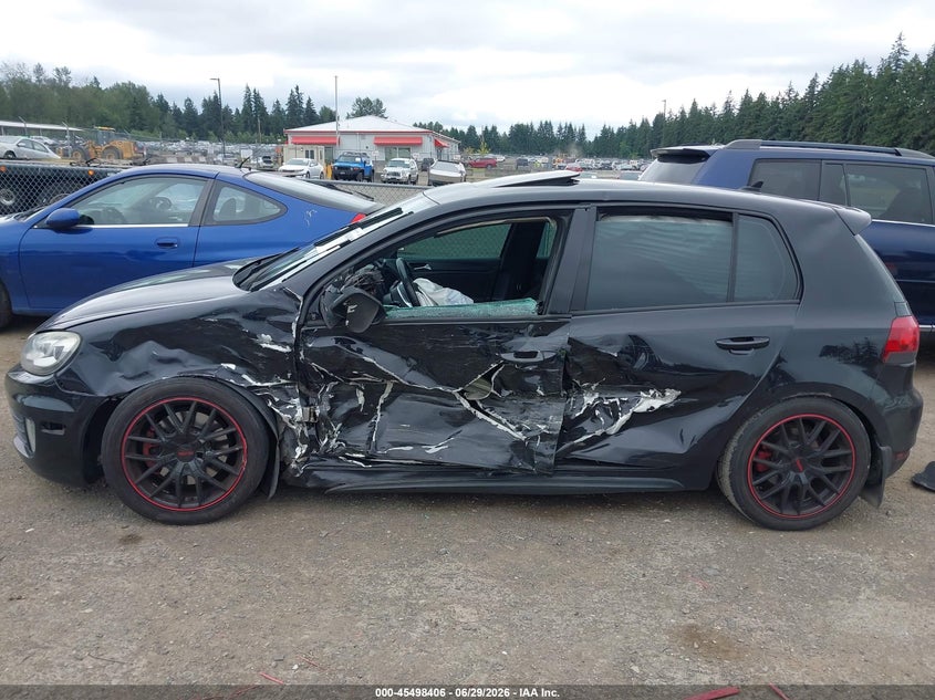 2011 Volkswagen Gti 4-Door VIN: WVWHD7AJ2BW105968 Lot: 45498406