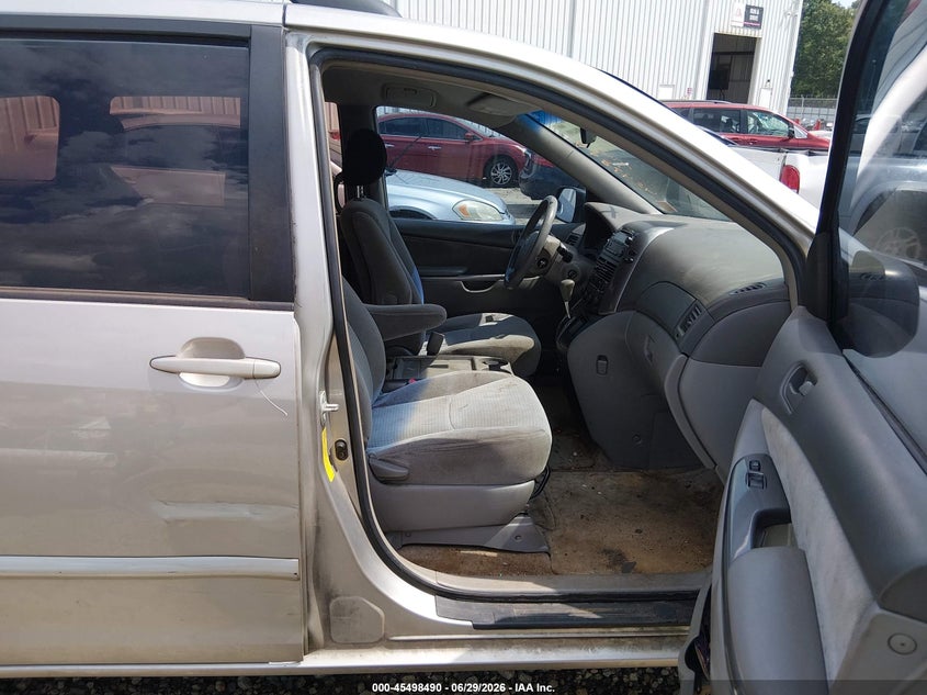 AtlanticExpress - Toyota Sienna
