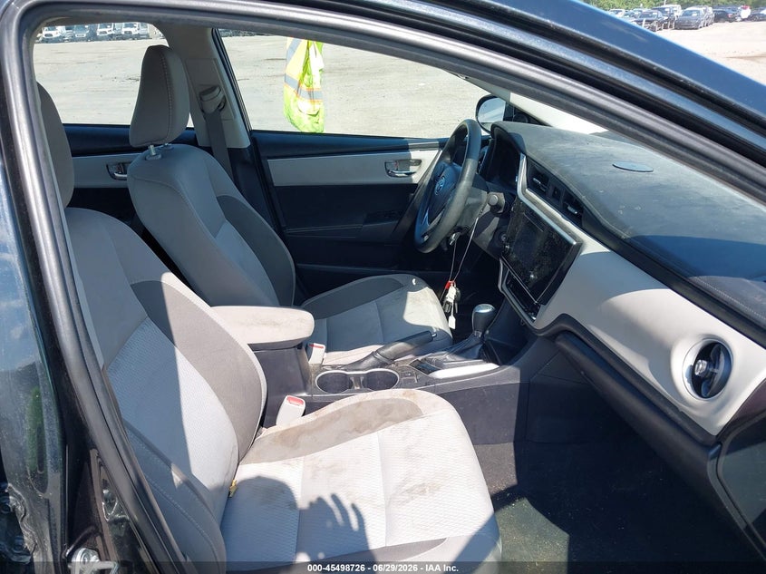 2019 TOYOTA COROLLA auction photo 5