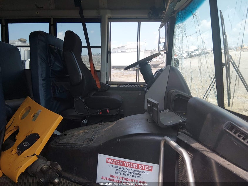 2015 THOMAS SCHOOL BUS auction photo 5