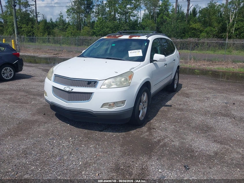 2010 Chevrolet Traverse, Normal Wear & Tear, IAAI, VIN 1GNIRHED8AS105850 — photo 2