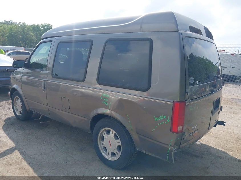 2003 GMC SAFARI auction photo 3