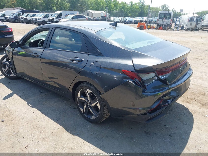 2023 HYUNDAI ELANTRA auction photo 3