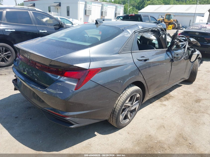 2023 HYUNDAI ELANTRA auction photo 4