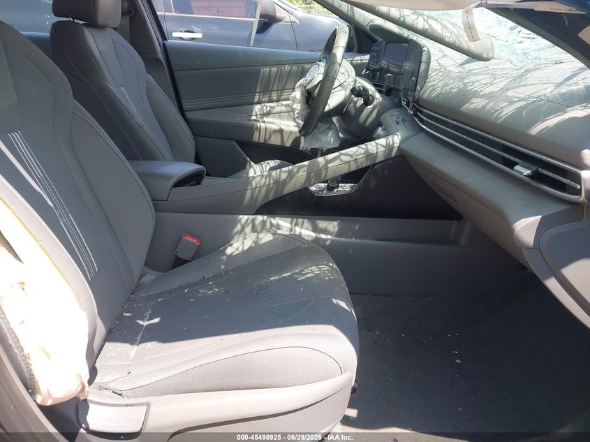 2023 HYUNDAI ELANTRA auction photo 5