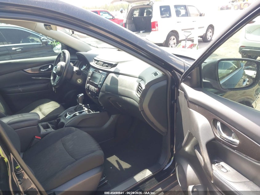 2019 NISSAN ROGUE auction photo 5