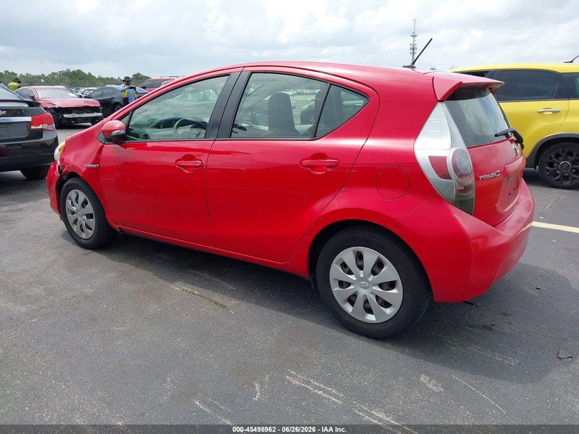 2014 TOYOTA PRIUS C auction photo 3