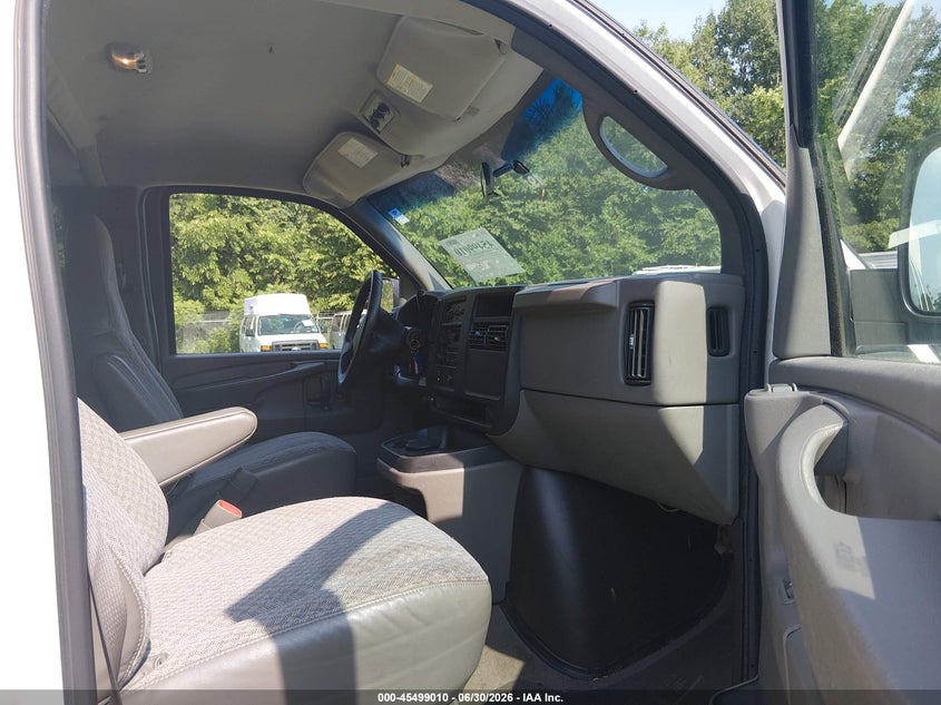 2007 CHEVROLET EXPRESS PASSENGER auction photo 5