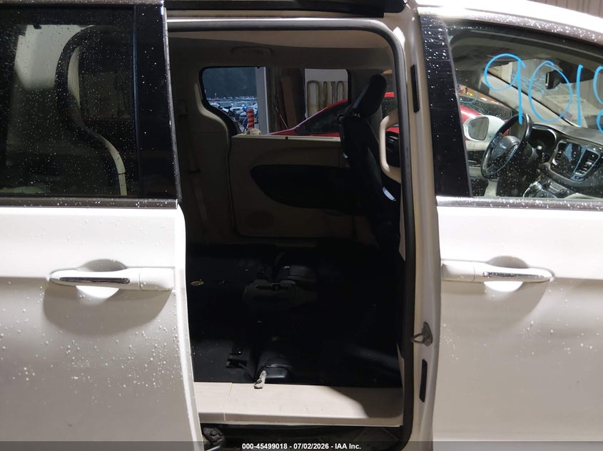 2017 CHRYSLER PACIFICA auction photo 8