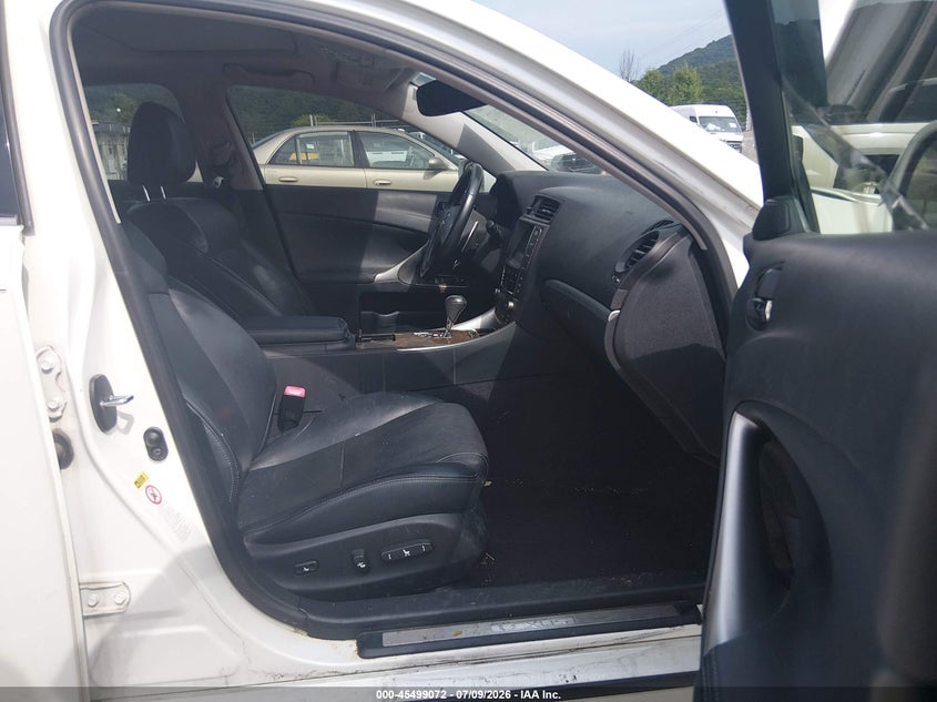 2011 LEXUS IS 250 auction photo 5