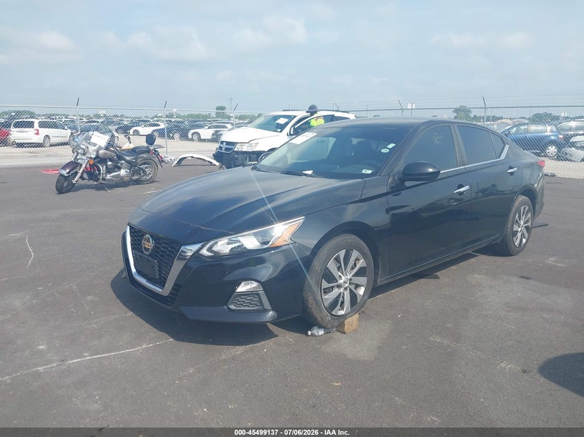2020 NISSAN ALTIMA auction photo 2