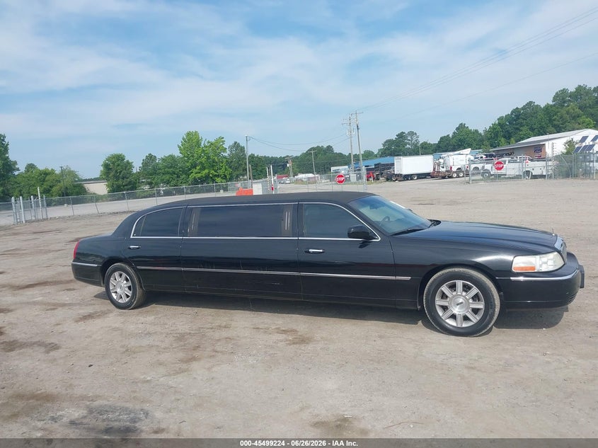 2008 Lincoln Town Car Executive VIN: 2L1FM88W78X644434 Lot: 45499224