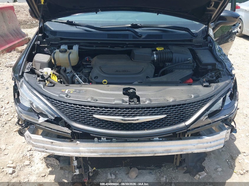 2022 Chrysler Voyager Lx VIN: 2C4RC1CG1NR211590 Lot: 45499454