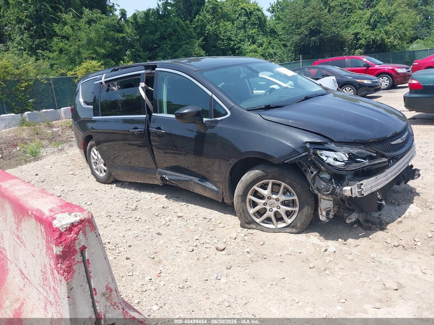 2022 Chrysler Voyager Lx