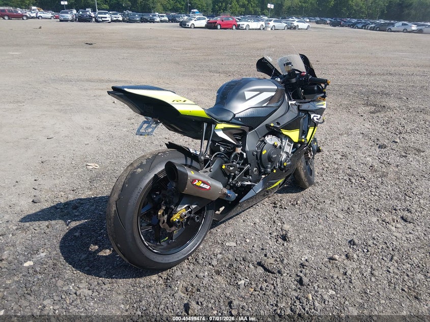2016 YAMAHA YZFR1 auction photo 4