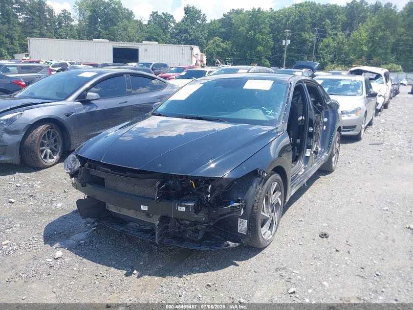 2025 HYUNDAI ELANTRA auction photo 2