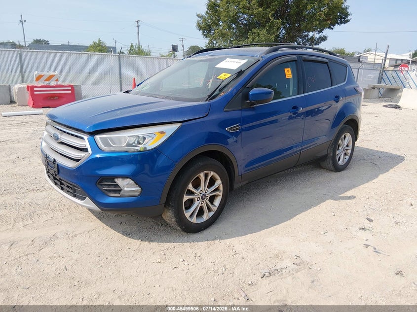 2017 Ford Escape, Правый бок, IAAI, VIN 1FMCU0GDXHUB40437 — фото 2